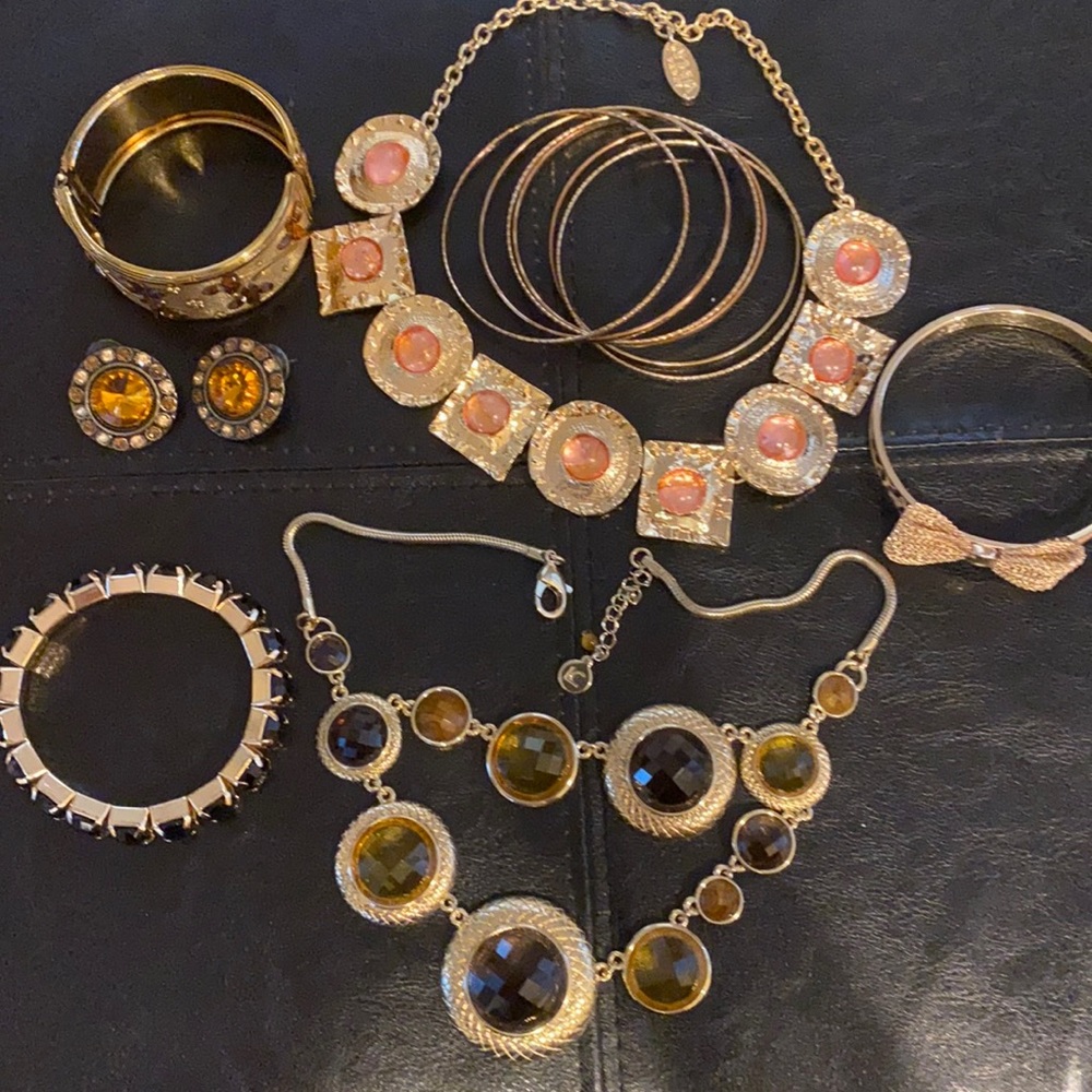 Bundle Necklaces, Bracelets and Earring 7 PCs
